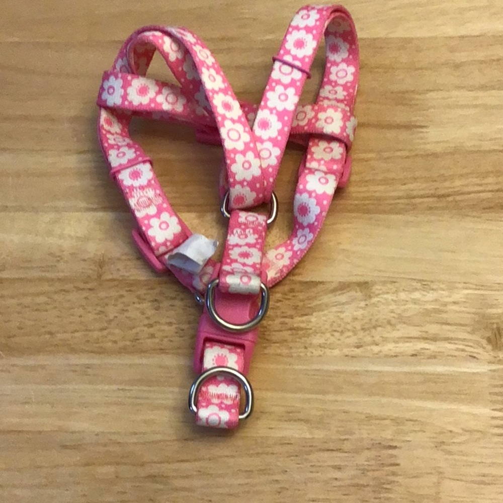 ☘️2/$10☘️Dog 🐕 walking harness, not to be worn in place of collar, 15/25 lb